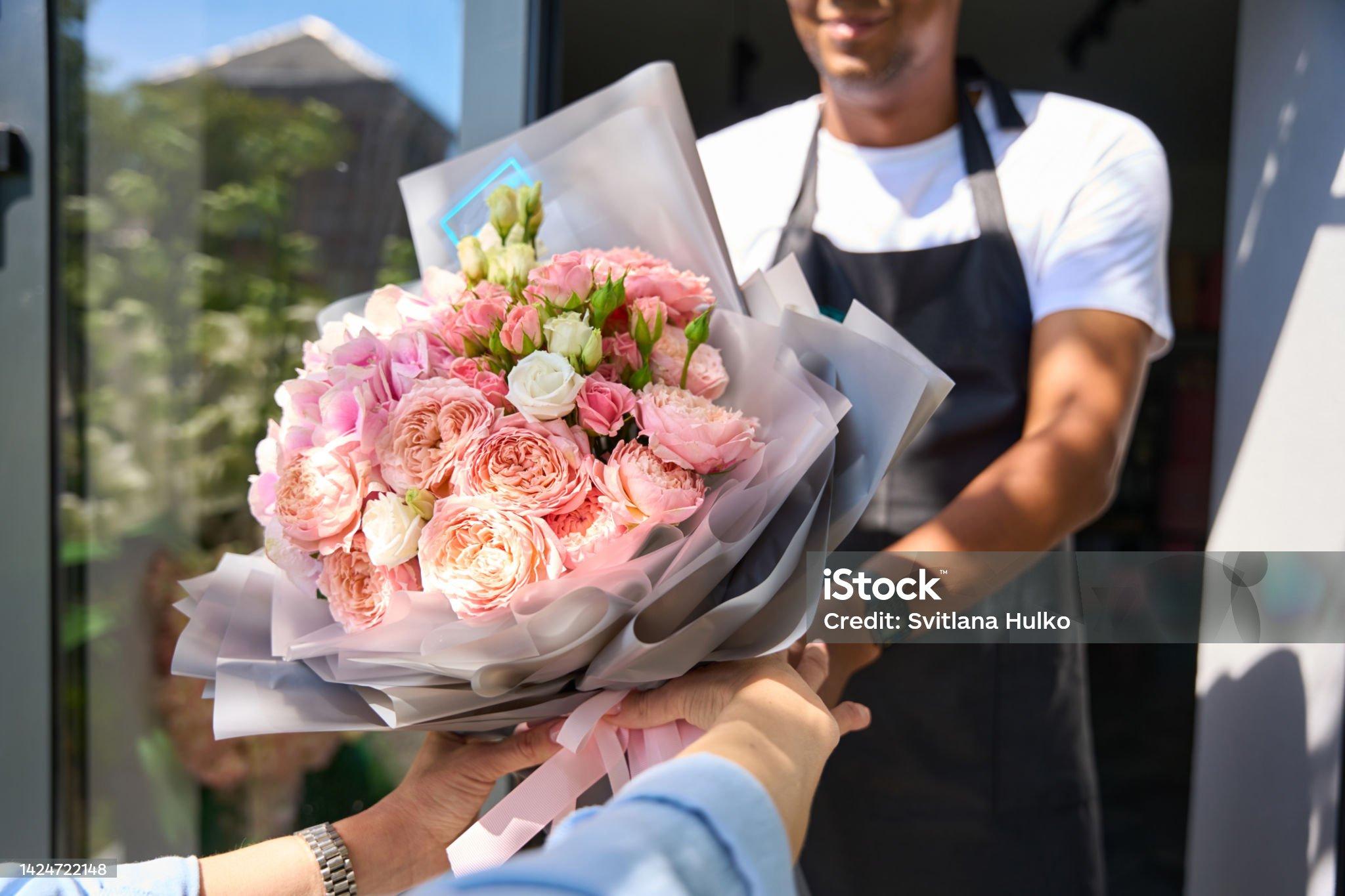 ng%C6%B0%E1%BB%9Di-mua-l%E1%BA%A5y-m%E1%BB%99t-b%C